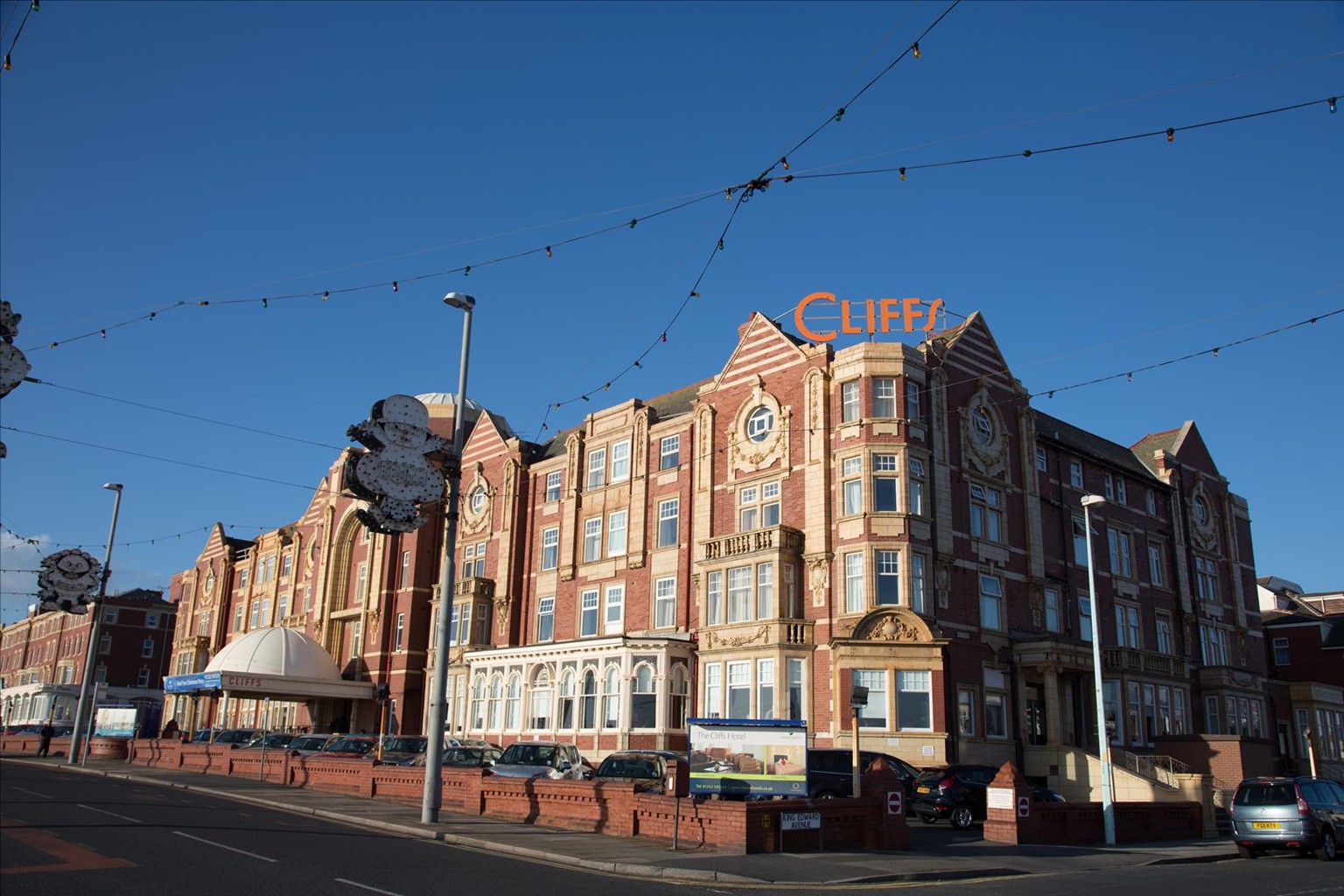 The Cliffs Hotel