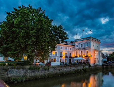 White Hart and Eatery