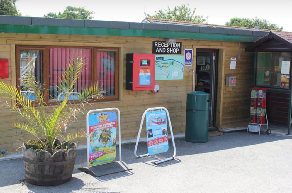 Riverside Holiday Park