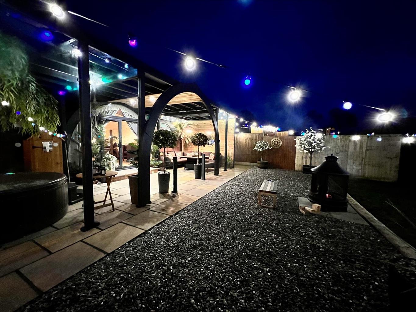 Hedgerow Luxury Glamping