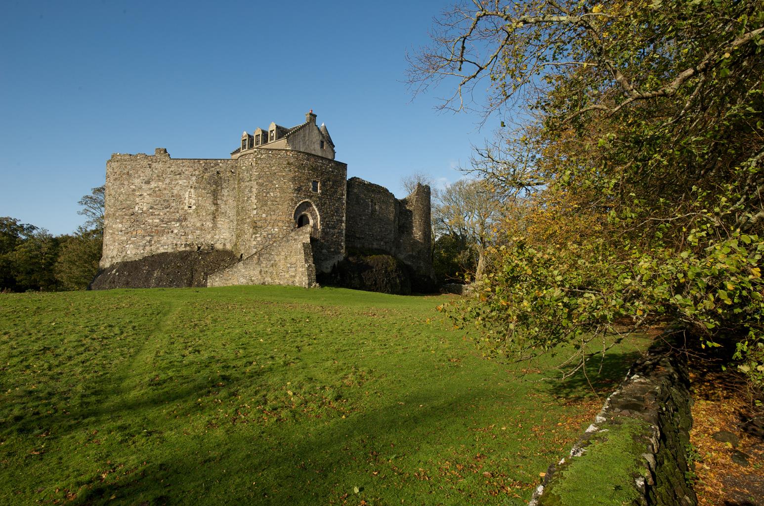 Dunstaffnage Castle and Chapel
