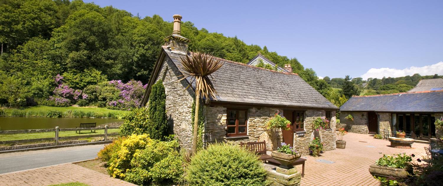 Lakeside Cottage