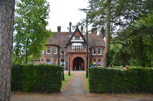 Wardown House Museum and Gallery