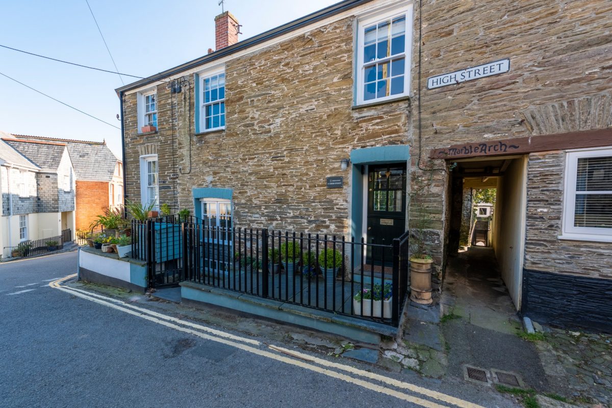 11 Cross Street