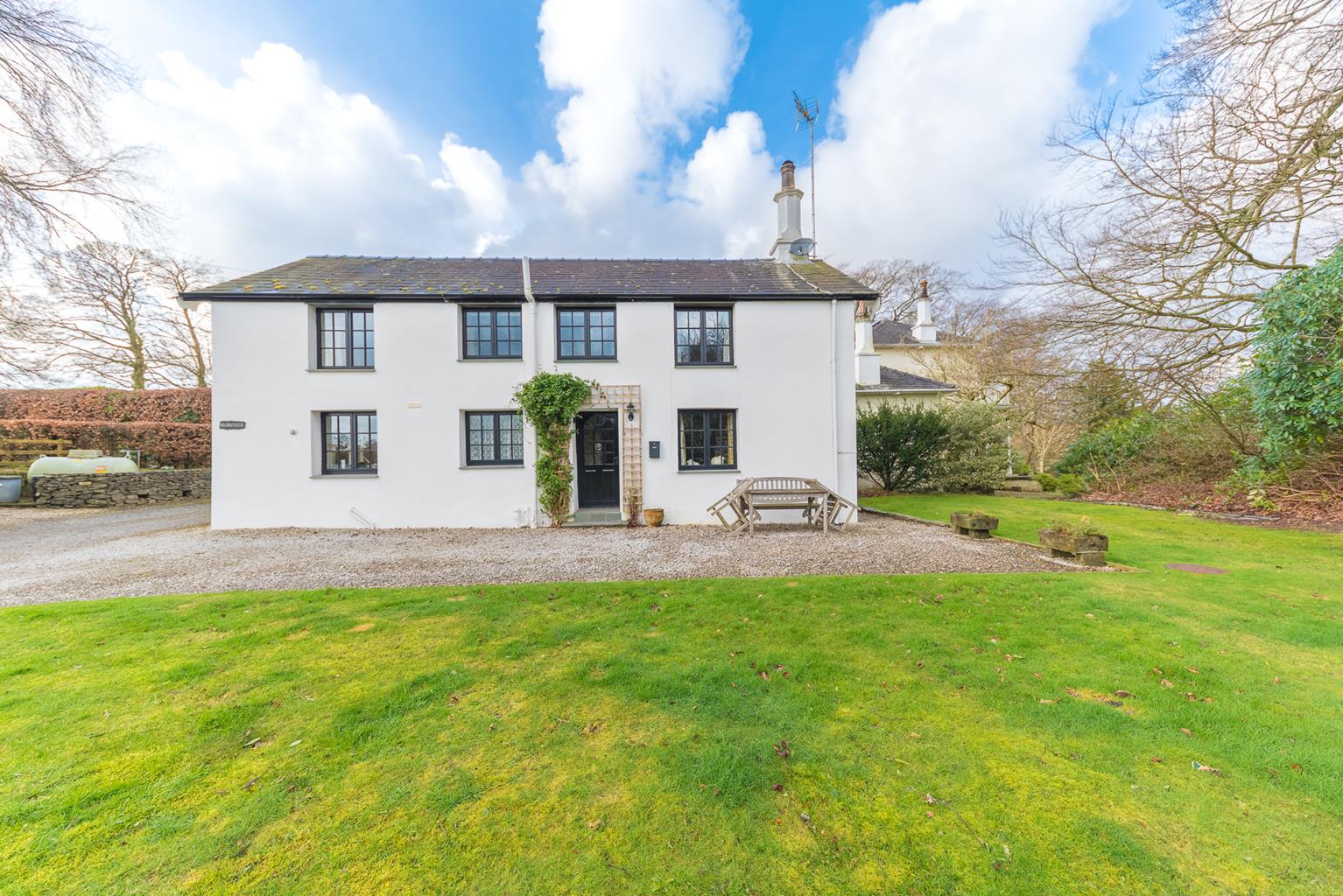 Middlefield Cottage