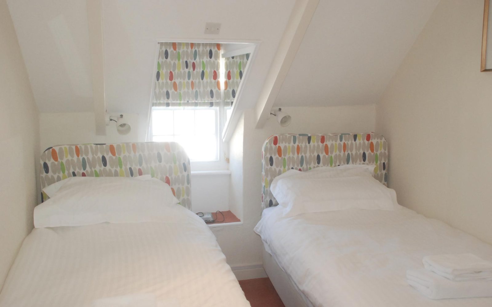 Crows Nest, 6 Spanish Lodge
