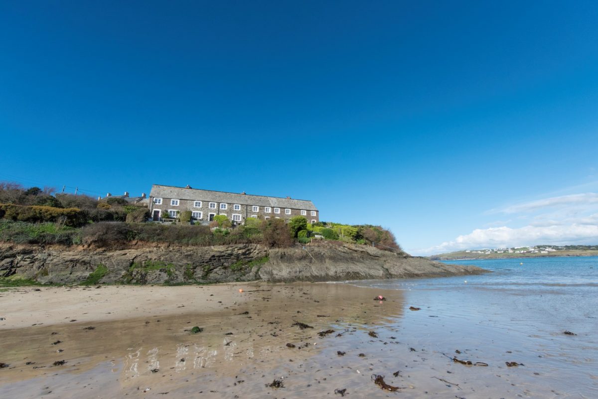 3 Pilot Cottages