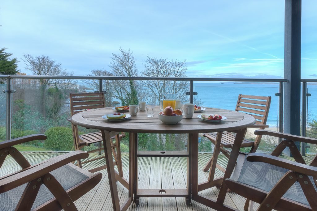 Waters Edge Apartment